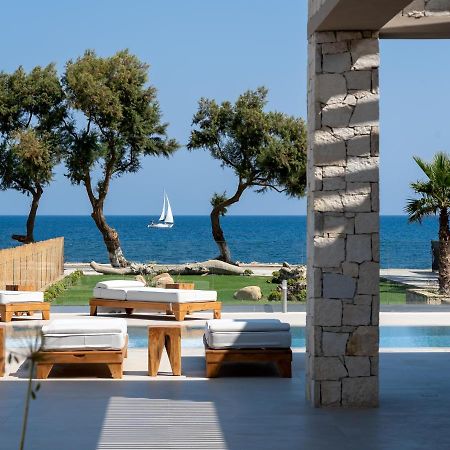 Artemis Seafront Villa, An Evanescence Sea Retreat, By Thinkvilla 테브로노이티스 외부 사진