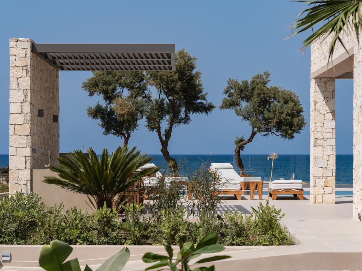 Artemis Seafront Villa, An Evanescence Sea Retreat, By Thinkvilla 테브로노이티스 외부 사진