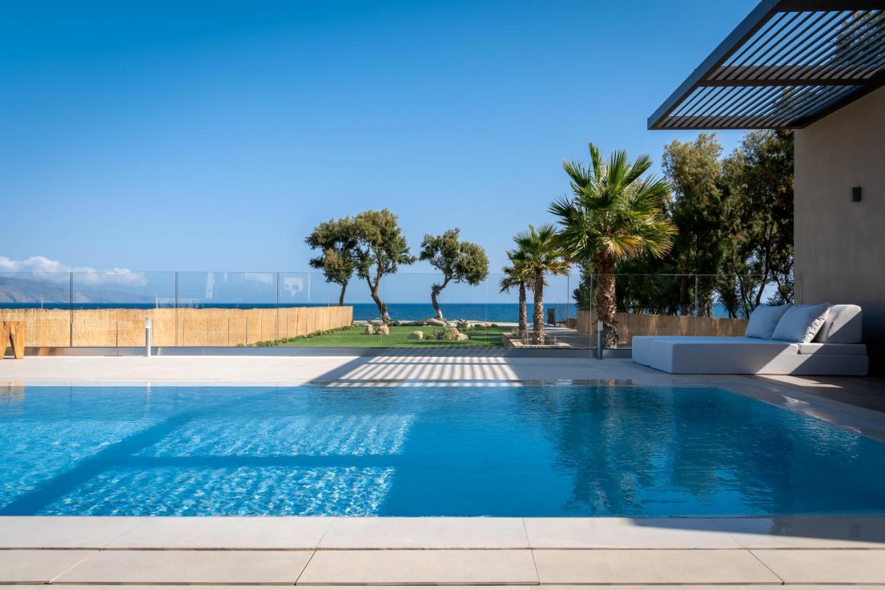 Artemis Seafront Villa, An Evanescence Sea Retreat, By Thinkvilla 테브로노이티스 외부 사진