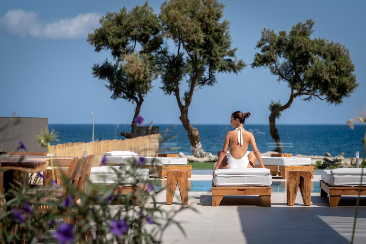 Artemis Seafront Villa, An Evanescence Sea Retreat, By Thinkvilla 테브로노이티스 외부 사진